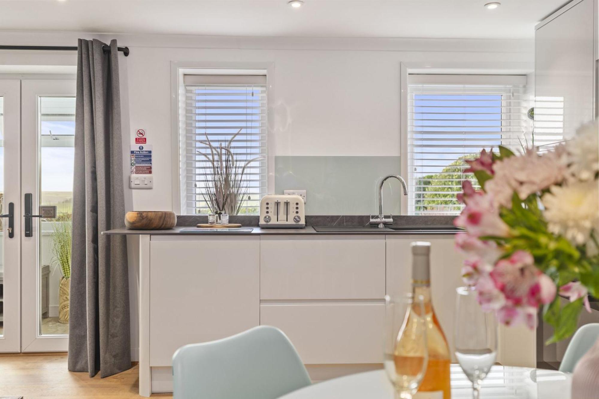 The Hidden Valley - A Stylish Rural Retreat, Perfect For Families St Clears Exteriör bild