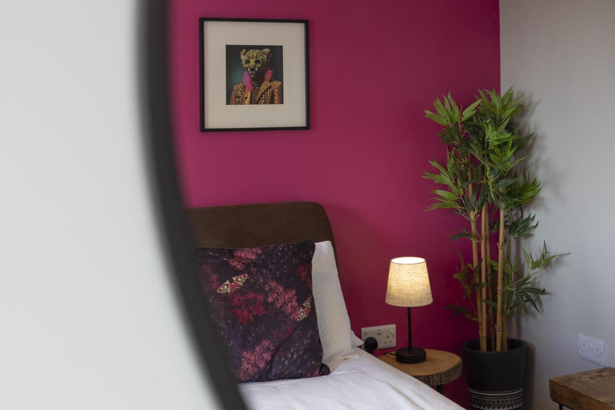 The Hidden Valley - A Stylish Rural Retreat, Perfect For Families St Clears Exteriör bild
