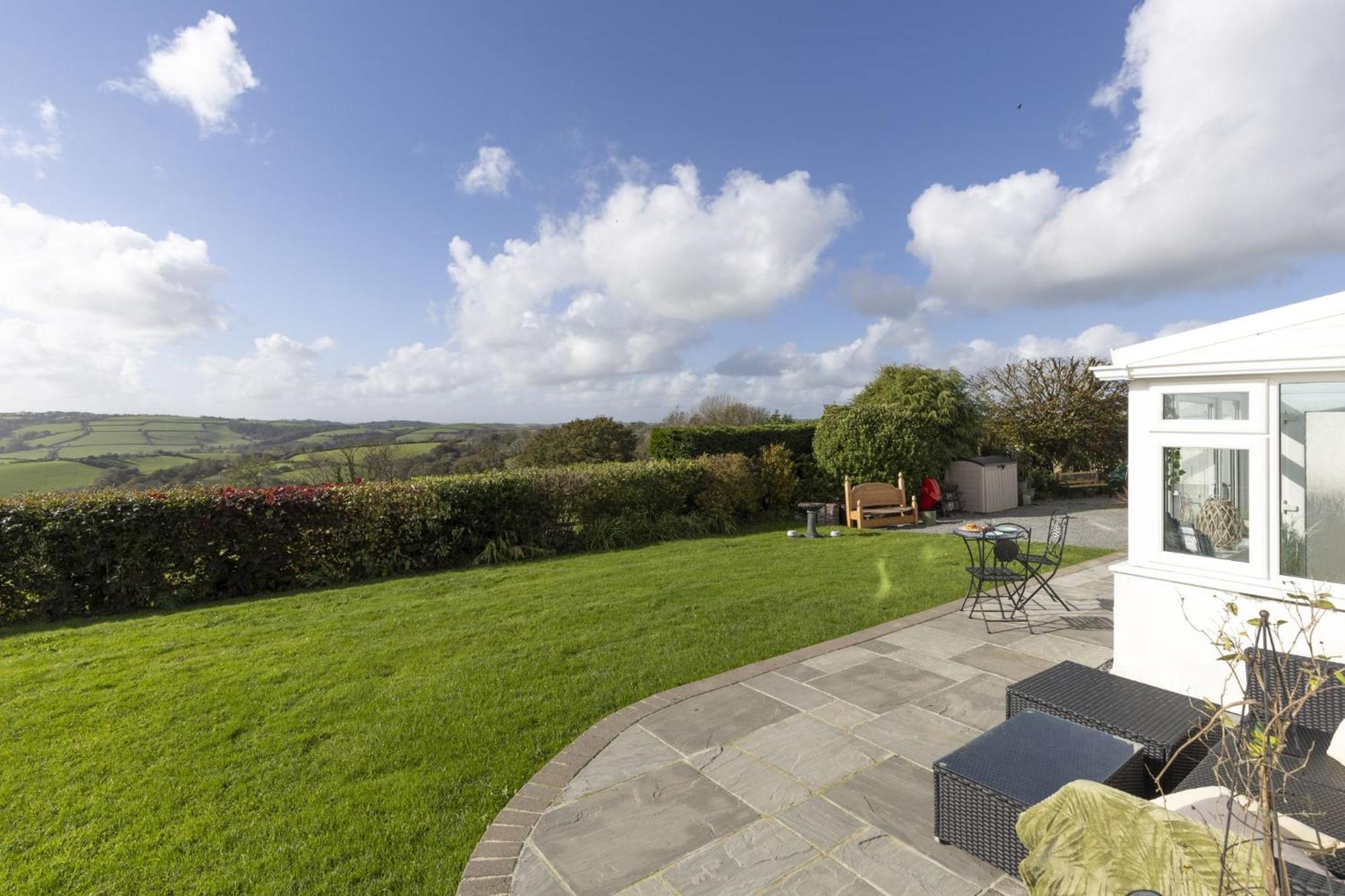 The Hidden Valley - A Stylish Rural Retreat, Perfect For Families St Clears Exteriör bild